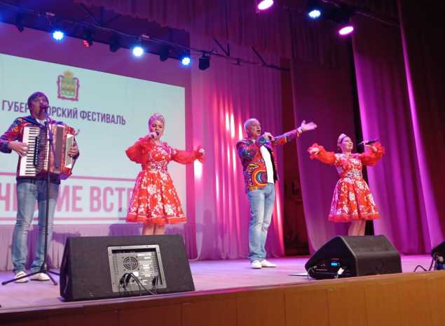 Ансамбль «Горница» выступил для жителей Шемышейки